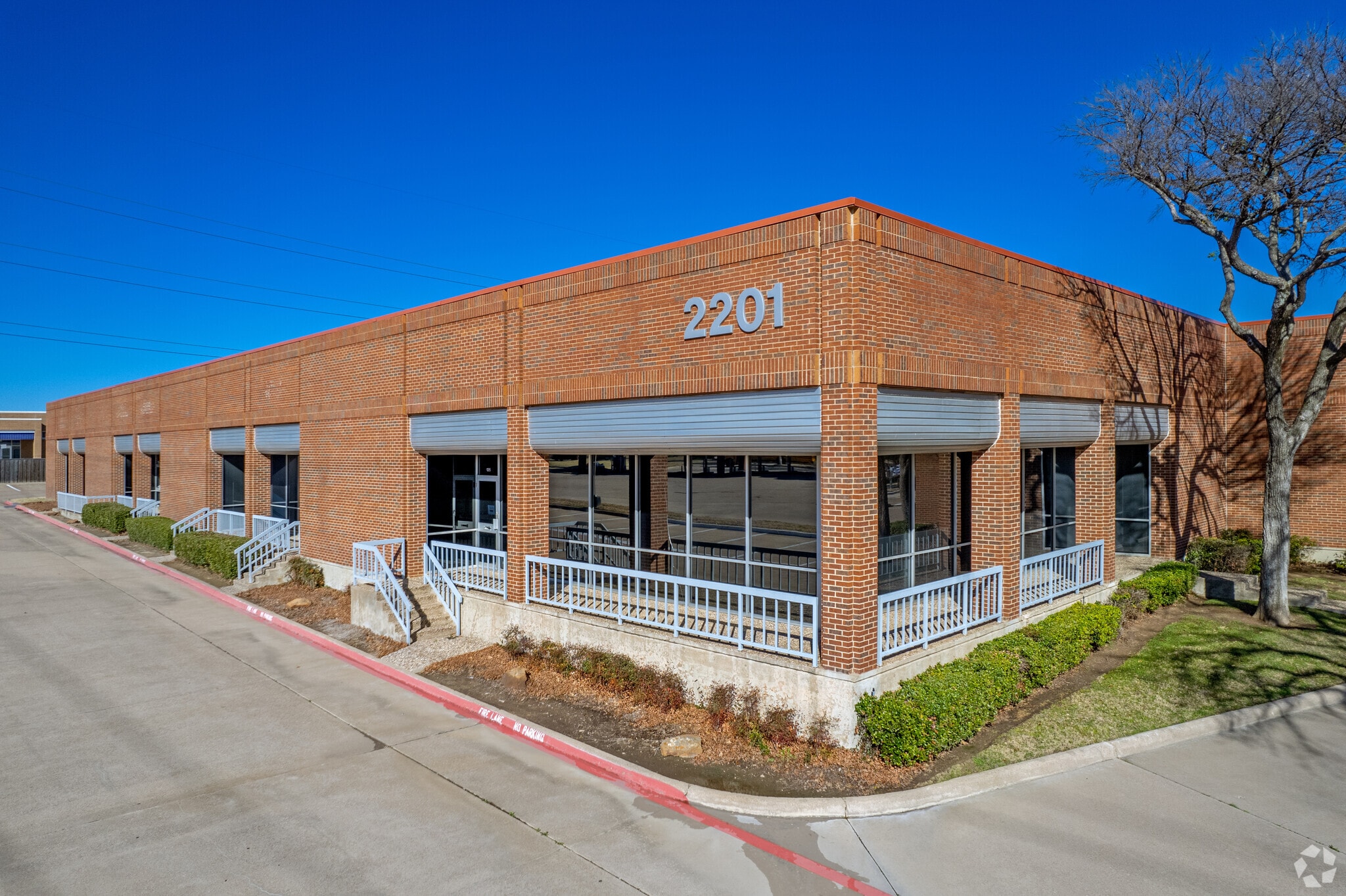 2201 Brookhollow Plaza Dr, Arlington, TX for lease Primary Photo- Image 1 of 7