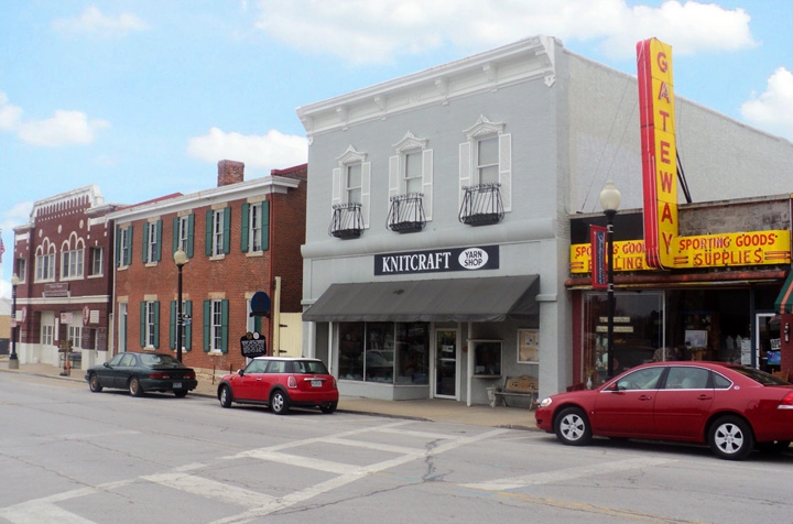 215 N Main St, Independence, MO for lease Primary Photo- Image 1 of 4