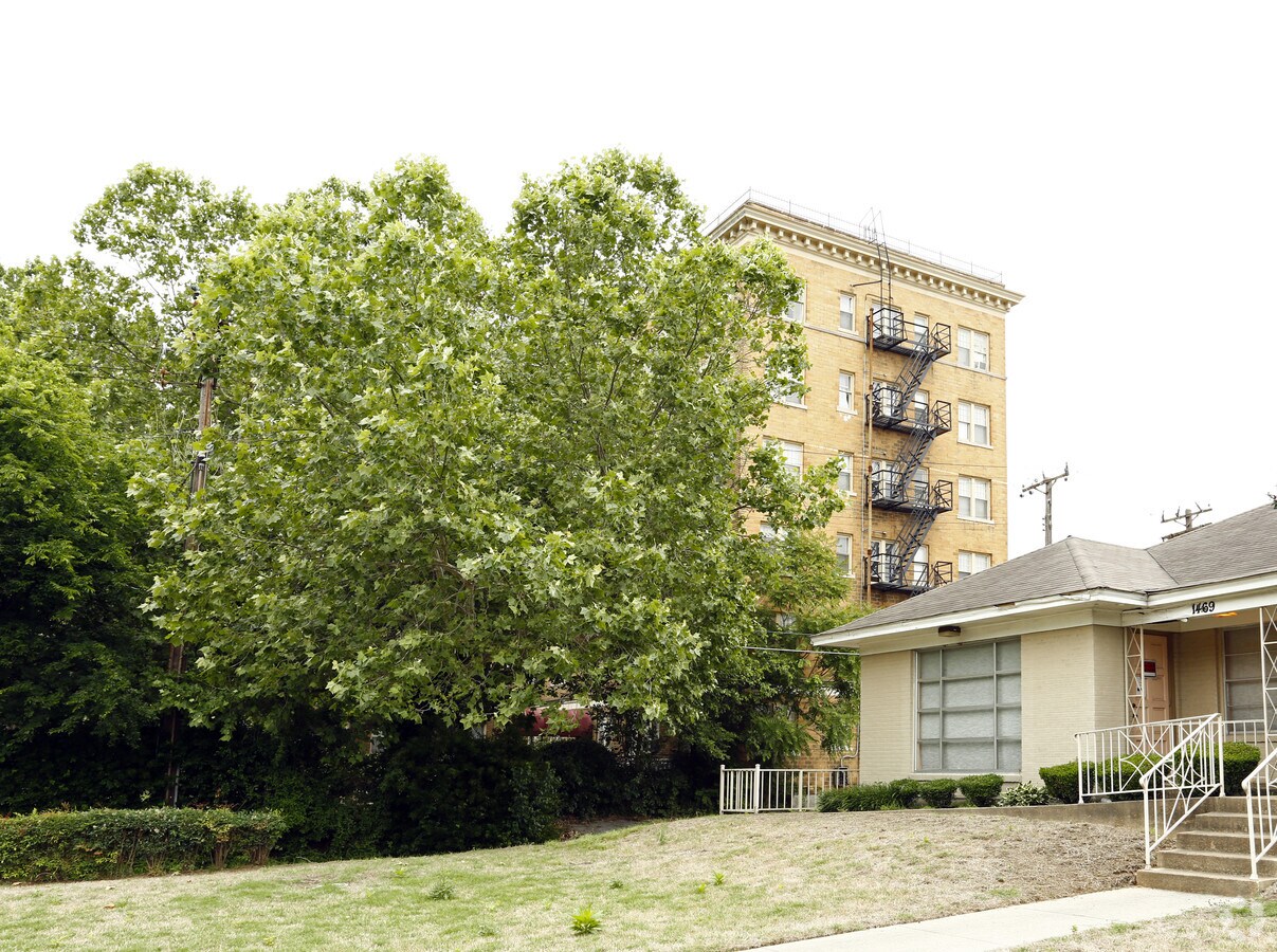 175 Stonewall St, Memphis, TN 38104