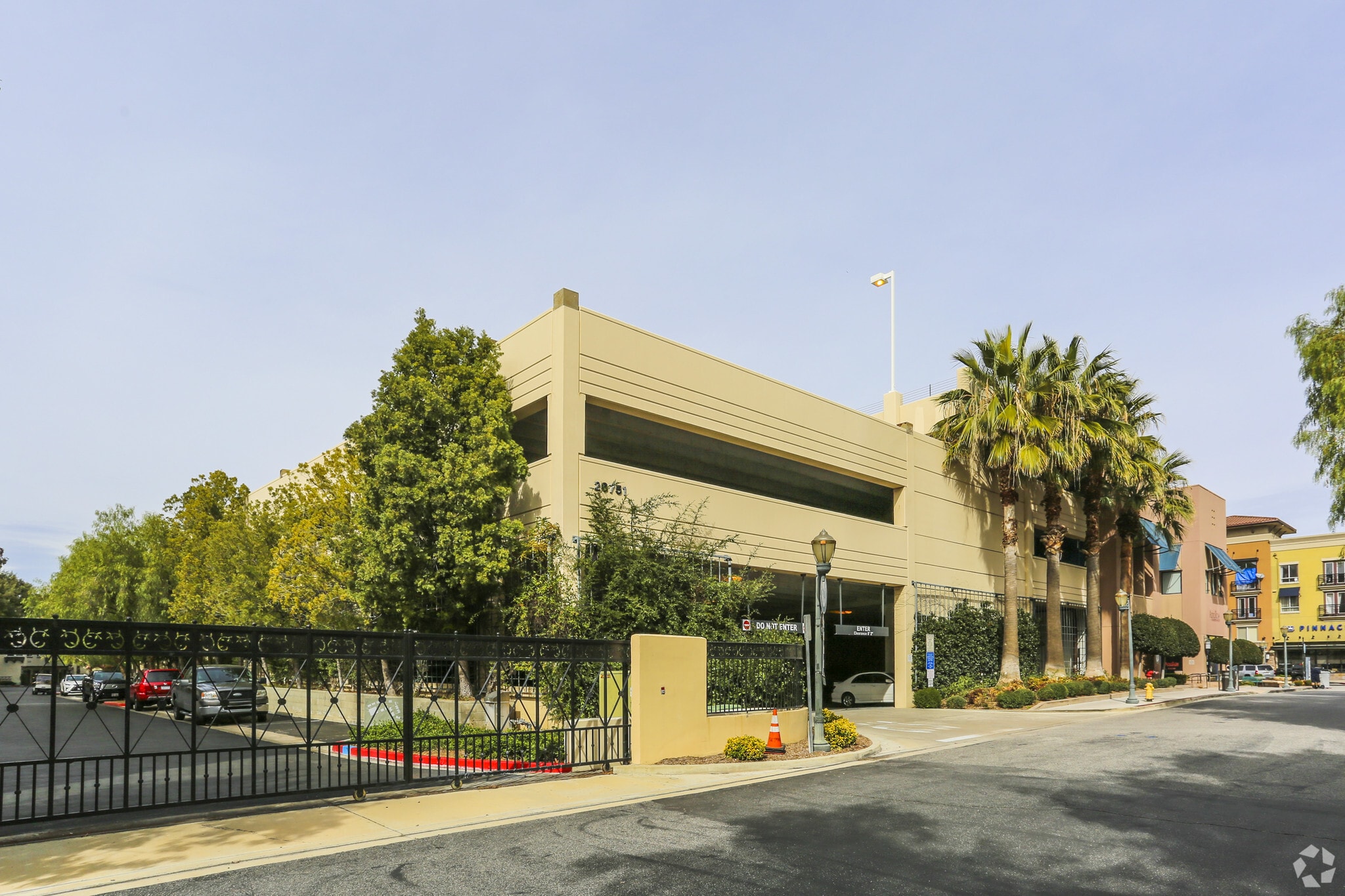 24510 Town Center Dr, Valencia, CA, 91355 Office/Retail Space For