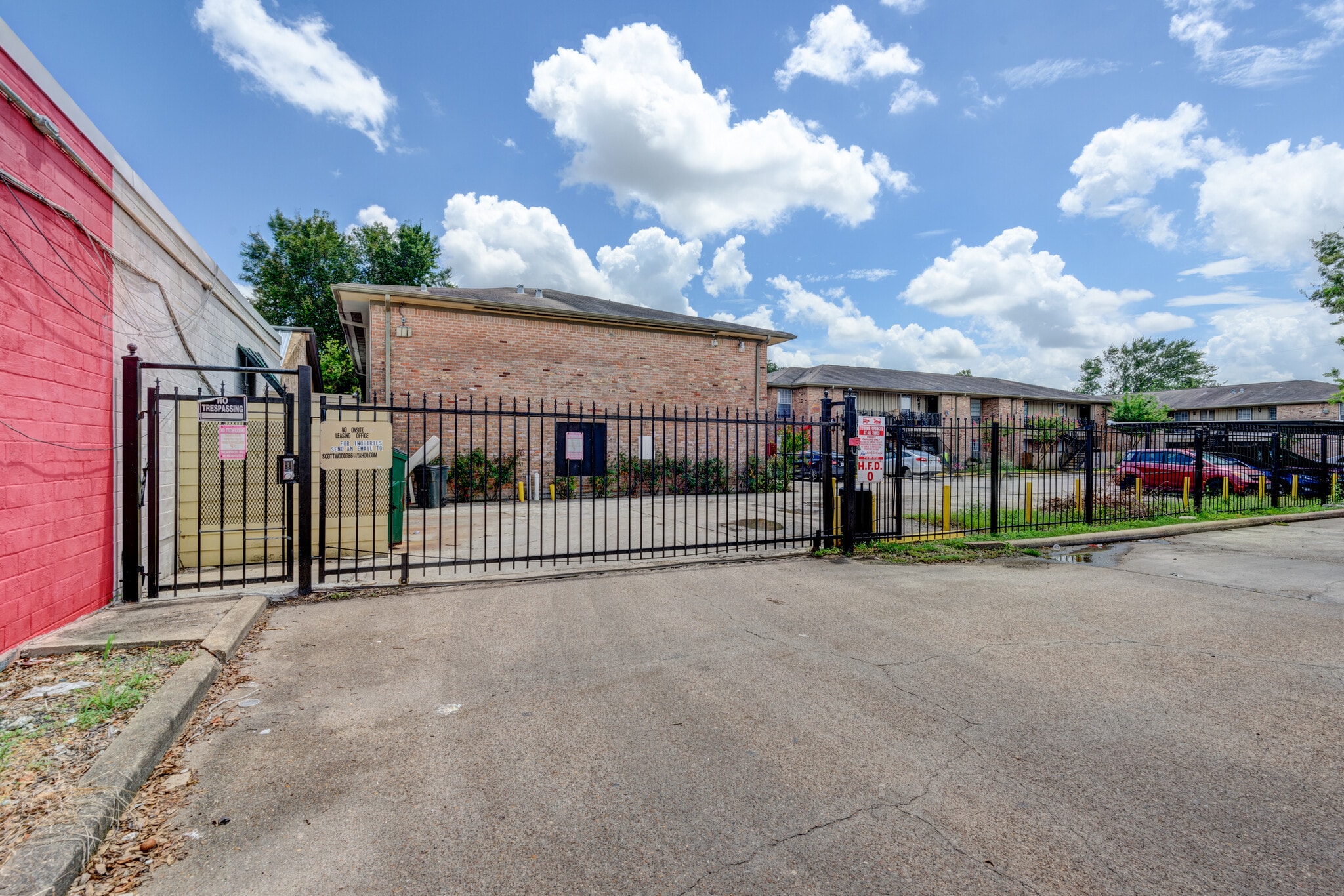5704 Edgemoor Dr, Houston, TX for sale Building Photo- Image 1 of 12