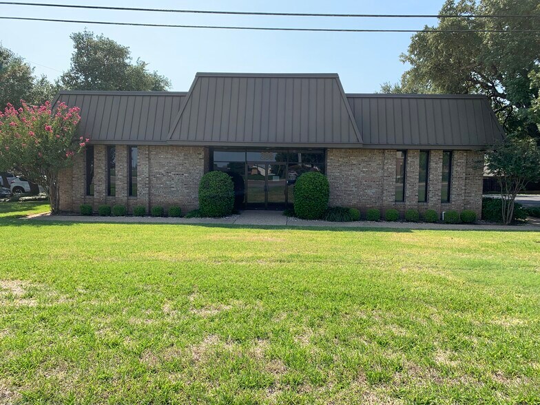 205 Old Hewitt Rd, Waco, TX 76712