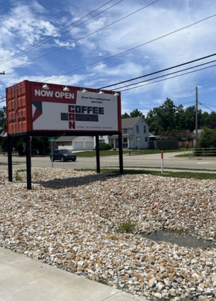 224 N 2nd St, Hanna City, IL for sale - Building Photo - Image 2 of 13