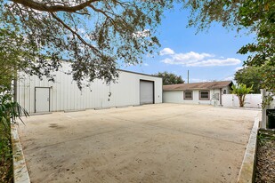 6790 65th Way N, Pinellas Park FL - Warehouse