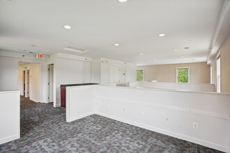 731 Walker Rd, Great Falls, VA for lease Interior Photo- Image 2 of 6