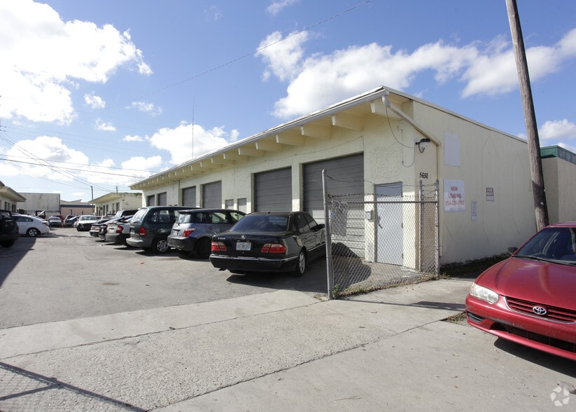 5650 Rodman St, Hollywood, FL for lease - Primary Photo - Image 1 of 8