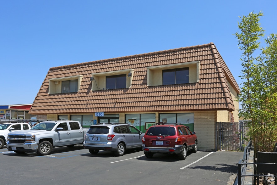 510 Escondido Blvd, Escondido, CA for lease - Primary Photo - Image 1 of 7