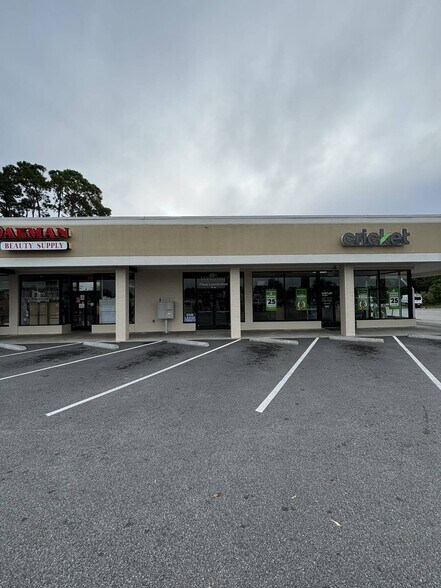 7 Robert Smalls Pky, Beaufort, SC for lease - Primary Photo - Image 1 of 5