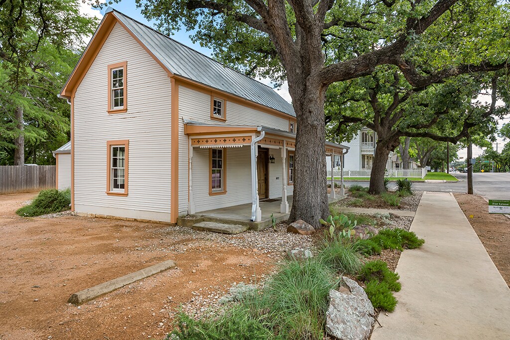 501 N Llano St, Fredericksburg, TX for sale Building Photo- Image 1 of 1