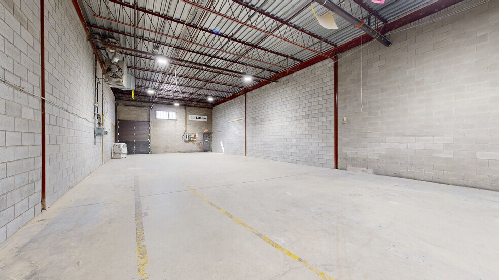 1420-1490 Rue Beaulac, Saint-Laurent, QC for lease - Matterport 3D Scan - Image 2 of 21