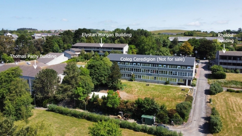 Llanbadarn Campus portfolio of 3 properties for sale on LoopNet.com - Building Photo - Image 1 of 14