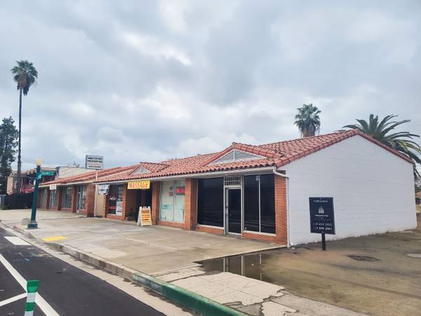 741-745 N Fulton St, Fresno, CA for lease - Building Photo - Image 2 of 2