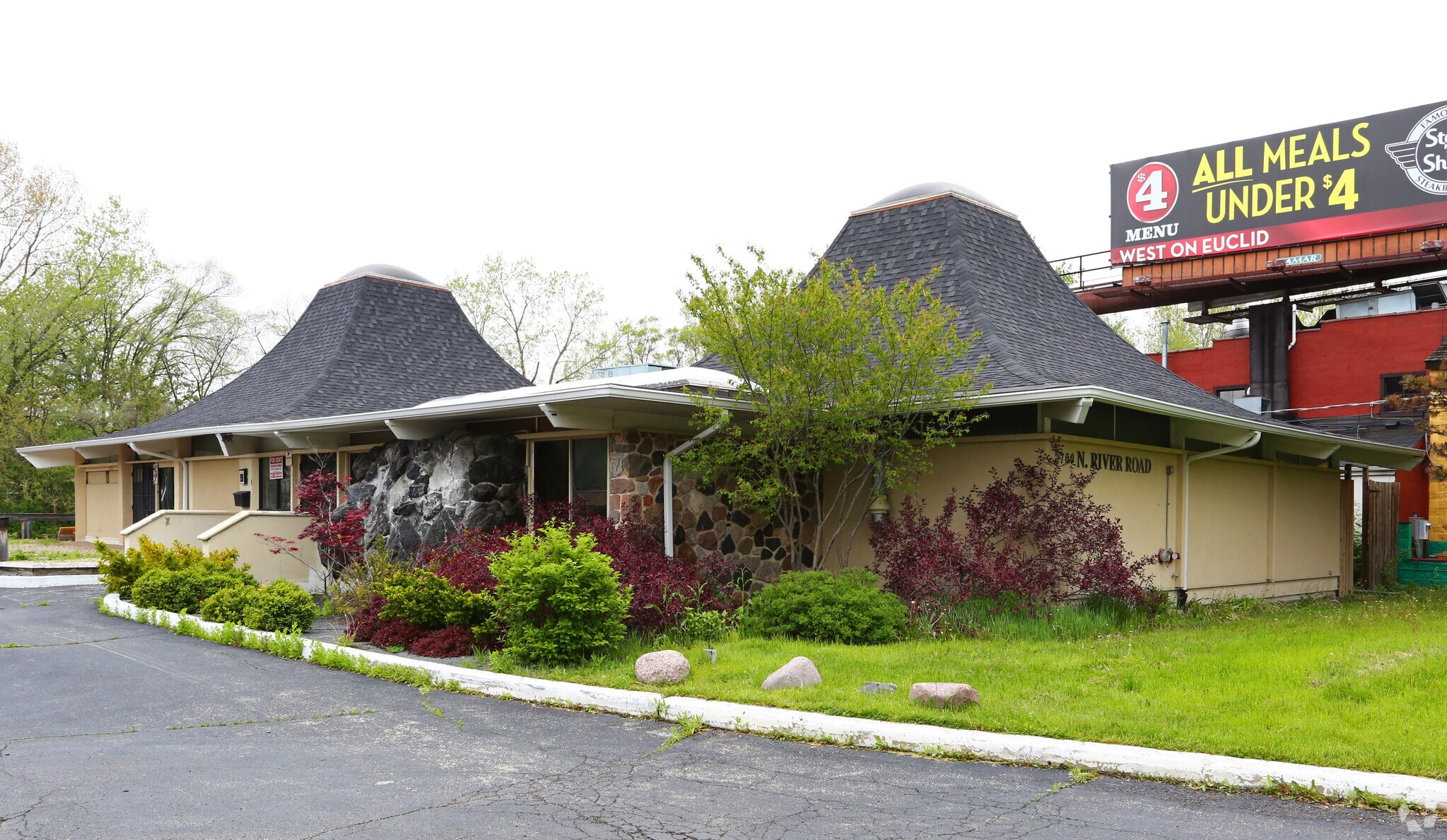 700 River Rd, Mount Prospect, IL for sale Primary Photo- Image 1 of 1