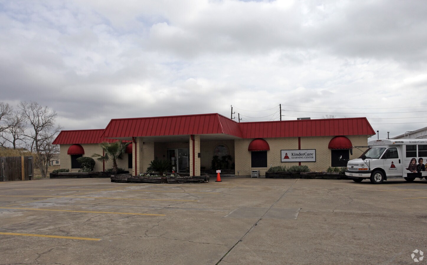 12331 Murphy Rd, Stafford, TX 77477