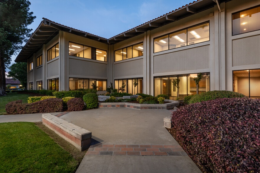 3840 Rosin Ct, Sacramento, CA for lease - Building Photo - Image 2 of 12