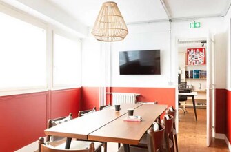 Coworking Space in Paris for lease Interior Photo- Image 2 of 8