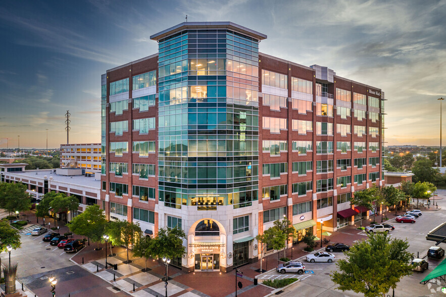 2150 Town Square Pl, Sugar Land, TX for lease - Building Photo - Image 1 of 7