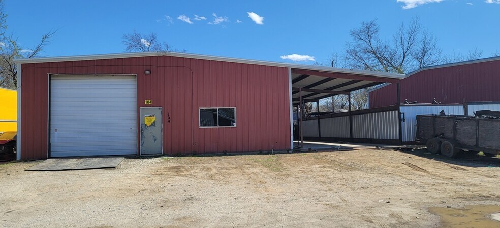 Kennedale Pkwy Industrial Park portfolio of 6 properties for sale on LoopNet.com - Building Photo - Image 1 of 15