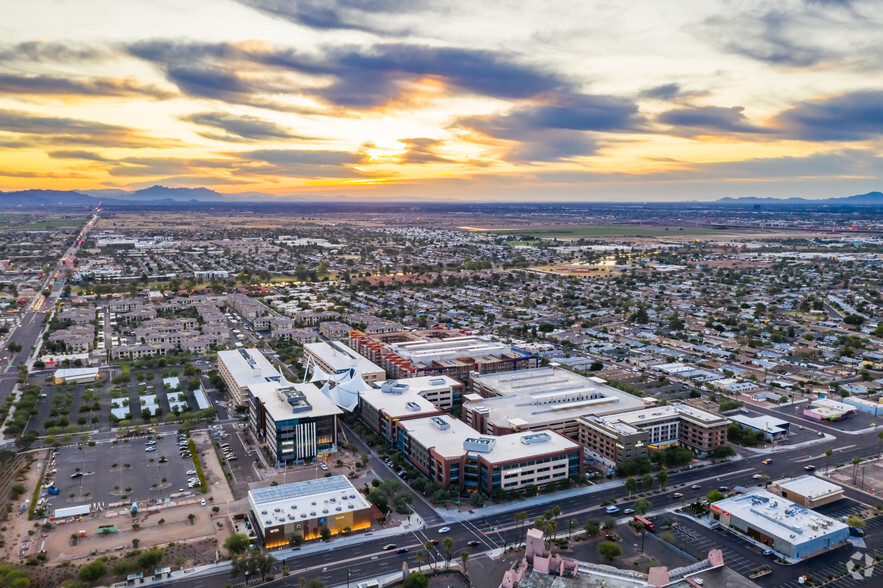 1465 N Scottsdale Rd, Scottsdale, AZ for lease - Building Photo - Image 2 of 9