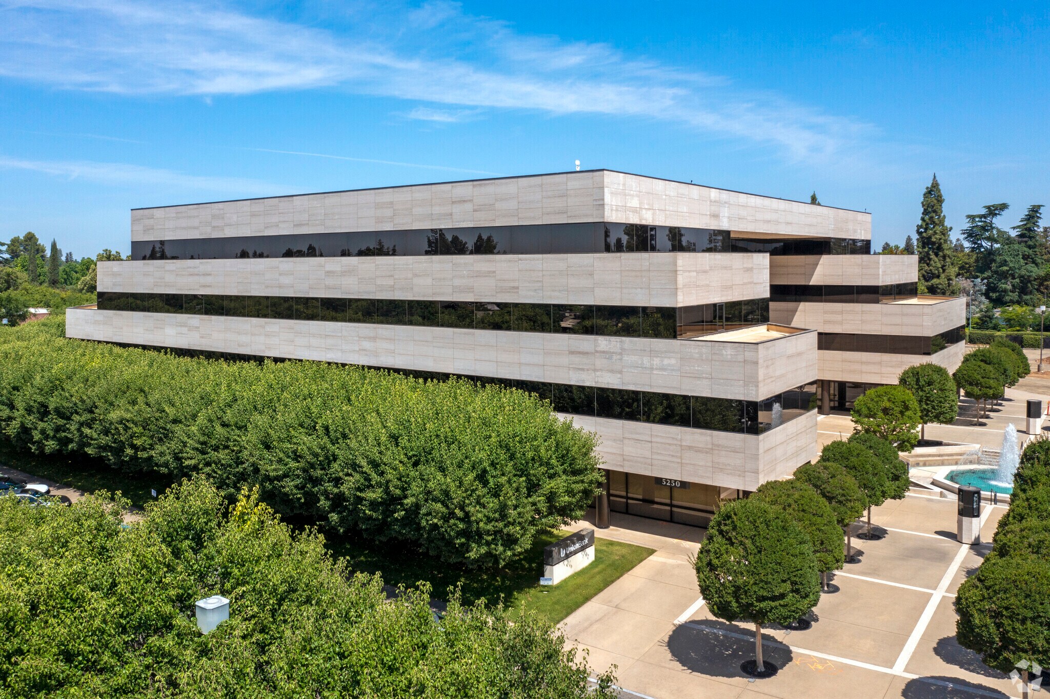 5250 N Palm Ave, Fresno, CA for sale Building Photo- Image 1 of 1