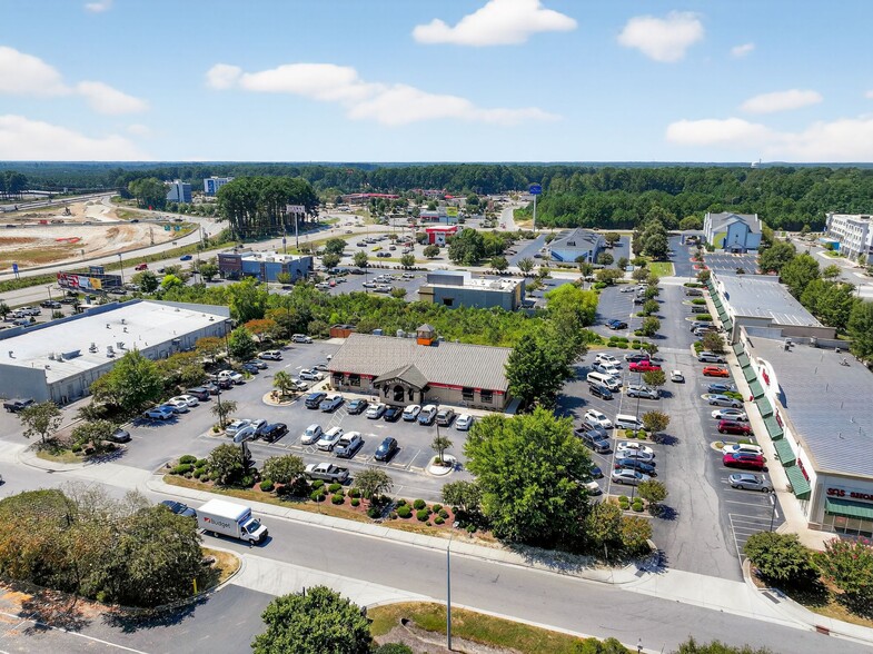 275 N Equity Dr, Smithfield, NC for sale - Building Photo - Image 3 of 14