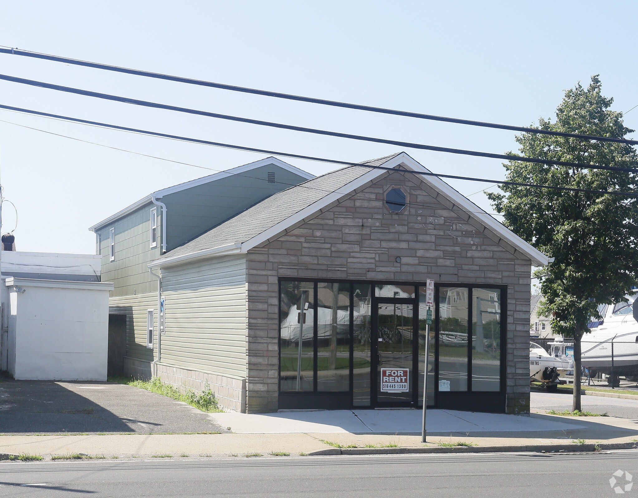 505 W Montauk Hwy, Lindenhurst, NY for sale Primary Photo- Image 1 of 1