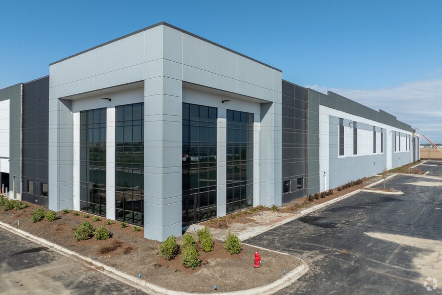 26220 W 143rd St, Plainfield, IL for lease - Building Photo - Image 1 of 2