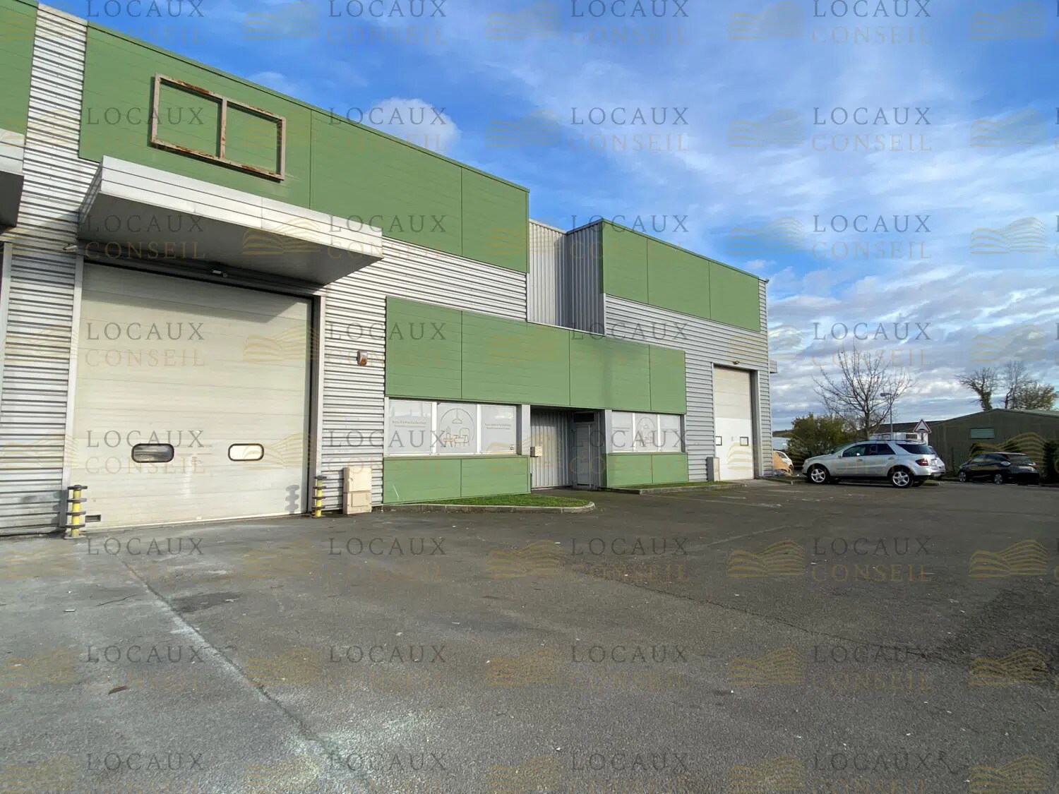 Flex in Saint-Brice-sous-Forêt for lease Building Photo- Image 1 of 9