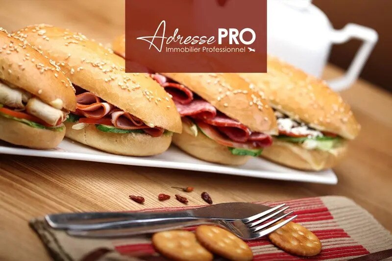 Retail in La Teste-de-Buch for lease Building Photo- Image 1 of 3