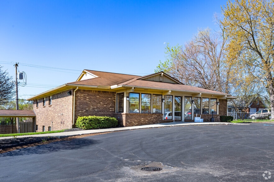 1265 W Huron St, Waterford, MI for lease - Primary Photo - Image 1 of 20