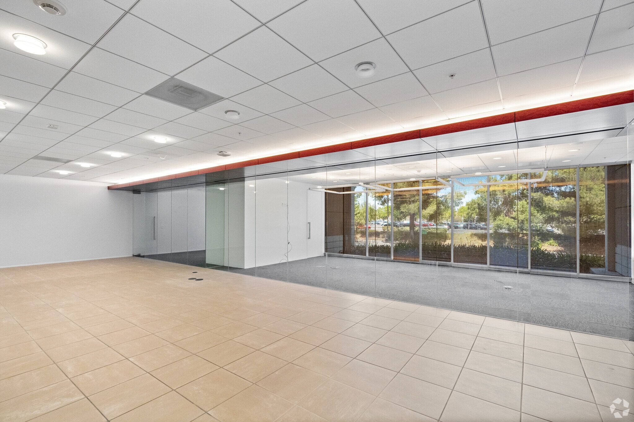 31111 Agoura Rd, Westlake Village, CA for lease Interior Photo- Image 1 of 5