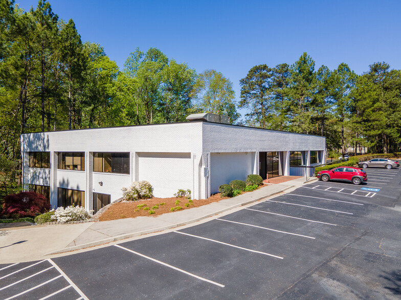 2323 Perimeter Park Dr, Atlanta, GA for sale - Building Photo - Image 1 of 1