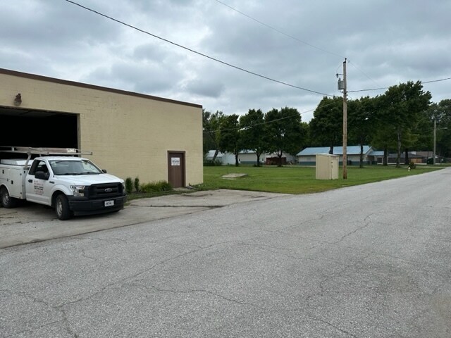 520 Spratley St, Birmingham, MO for sale - Building Photo - Image 1 of 1