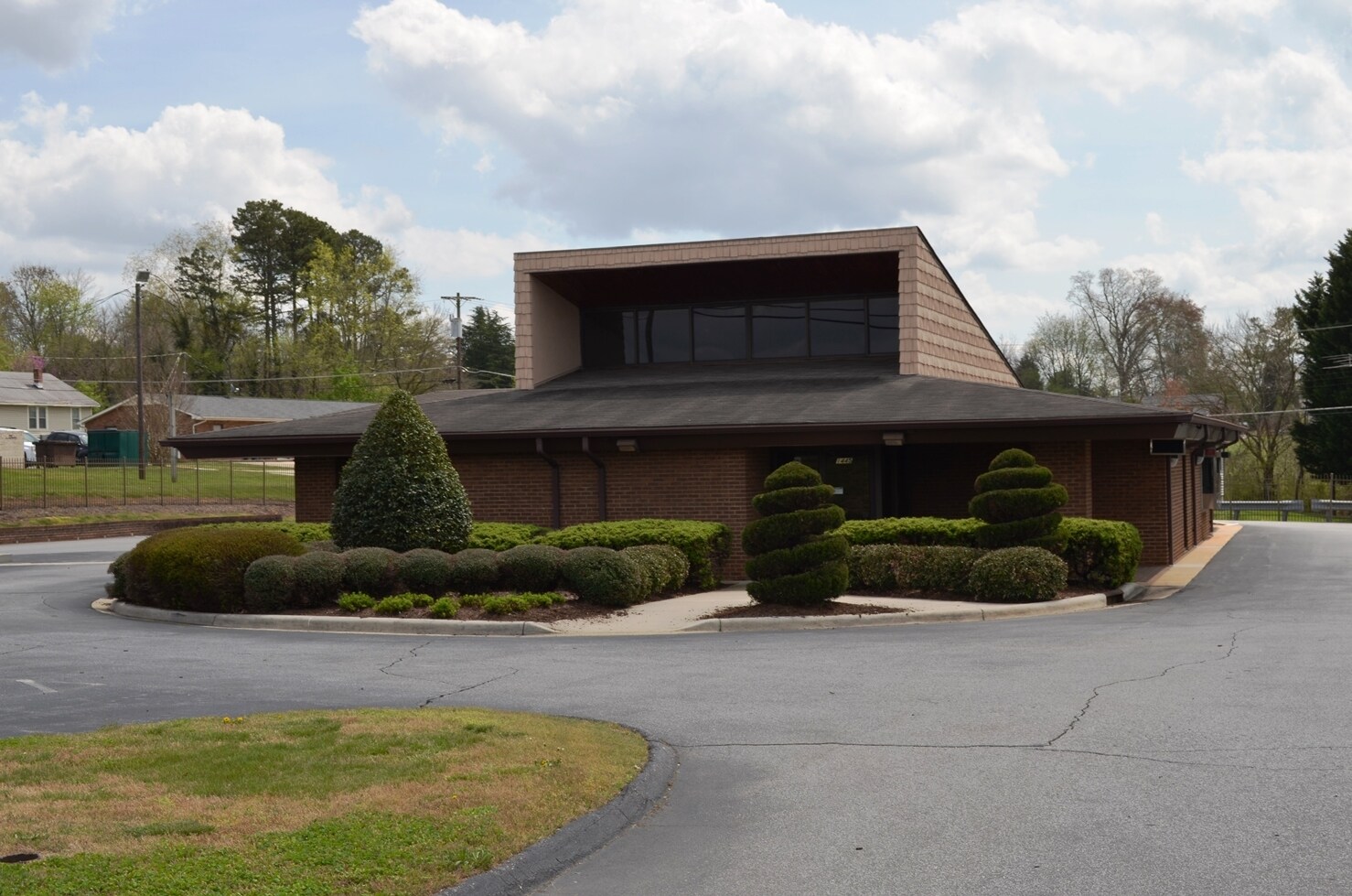 1445 2nd Ave NW, Hickory, NC for sale Primary Photo- Image 1 of 1