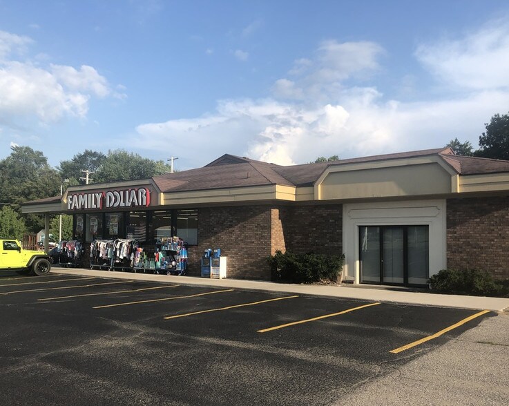 1108 W Main St, Fremont, MI for sale - Building Photo - Image 1 of 1