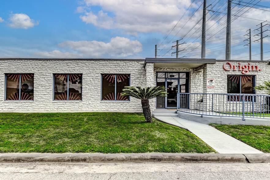 4950 Terminal St, Bellaire, TX for lease - Building Photo - Image 2 of 5