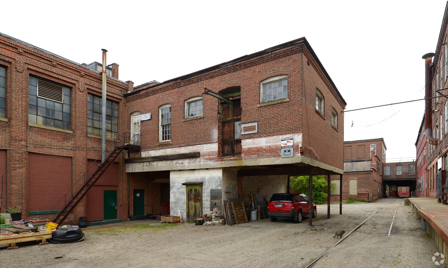 69 Tingley St, Providence, RI 02903