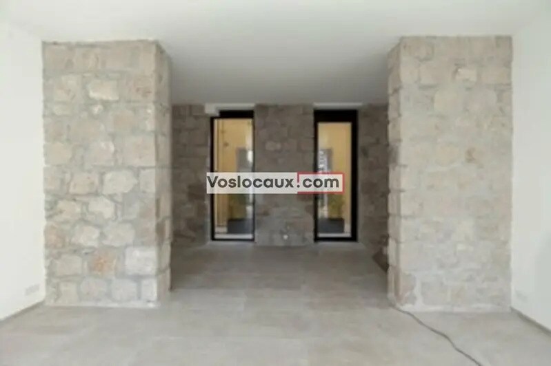 Office in Nice for lease - Building Photo - Image 3 of 11