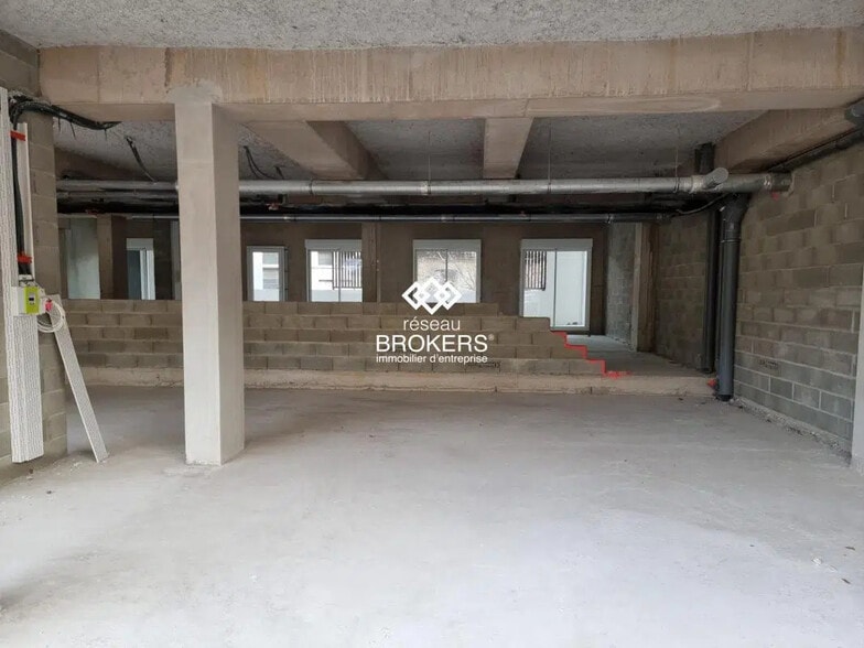 Retail in CLERMONT-L'HERAULT for sale - Construction Photo - Image 1 of 6