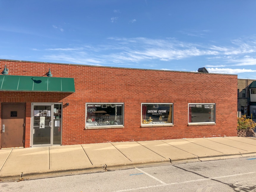 160 W Wilson St, Batavia, IL for lease Building Photo- Image 1 of 18