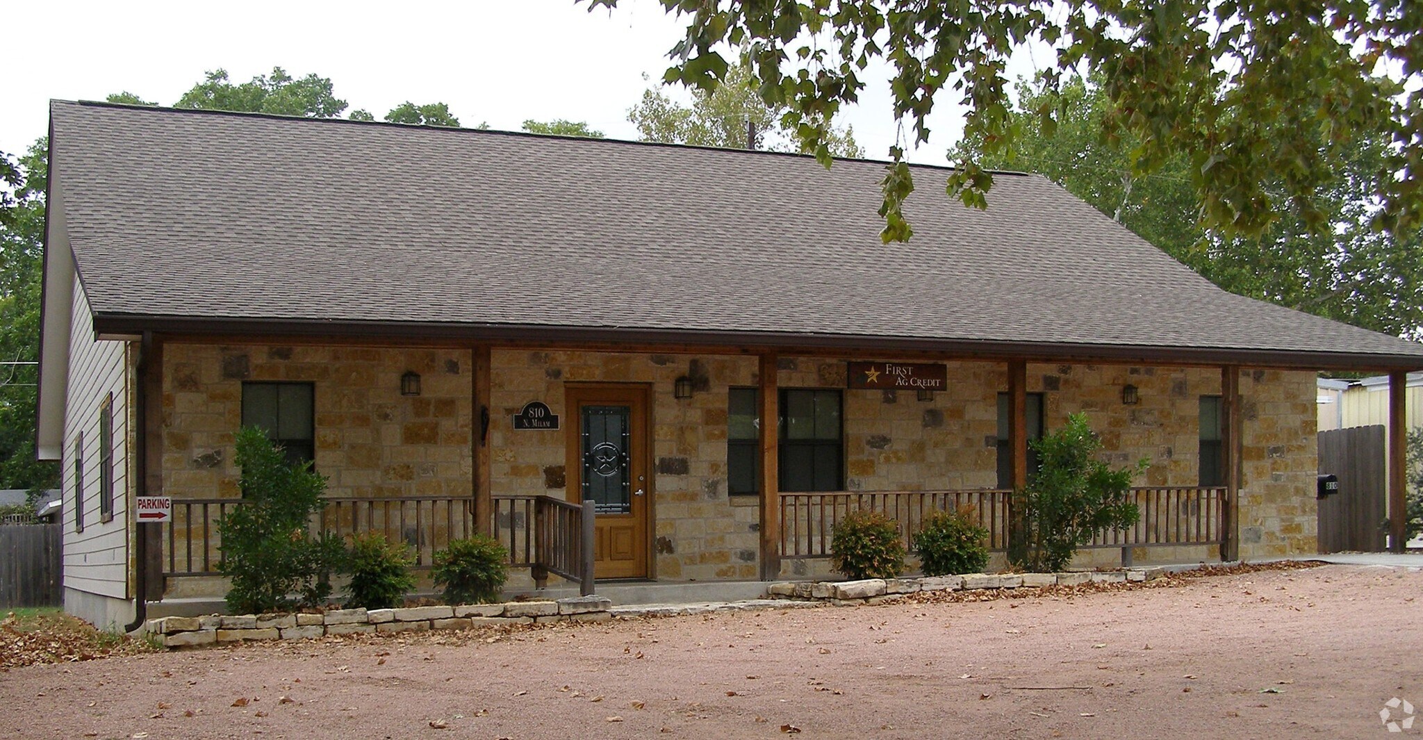 810 N Milam St, Fredericksburg, TX for sale Primary Photo- Image 1 of 1