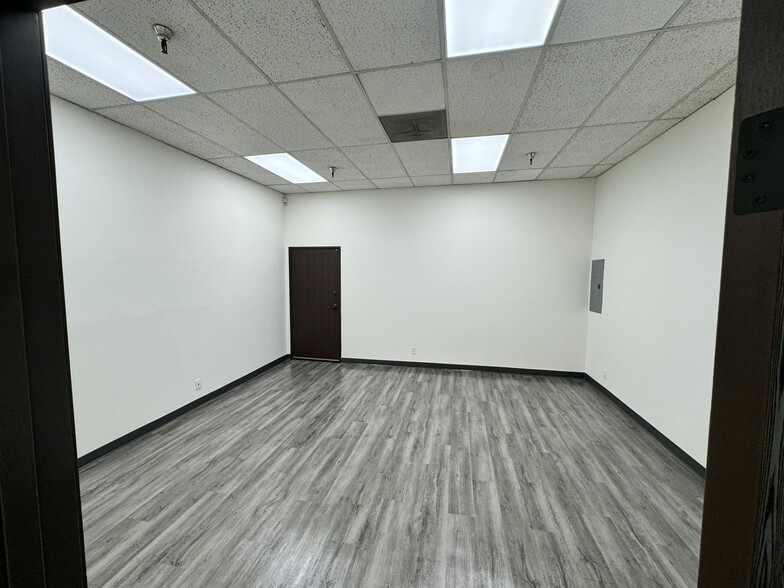 5405 Arrow Hwy, Montclair, CA for lease - Interior Photo - Image 3 of 12