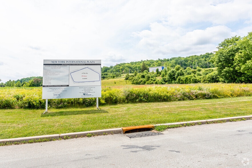 101 International Blvd, New Windsor, NY 12553