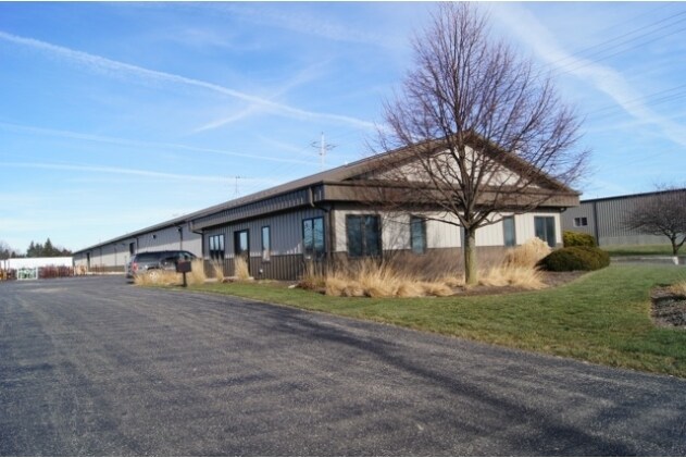 417 Borden Ave, Sycamore, IL for sale - Primary Photo - Image 1 of 1