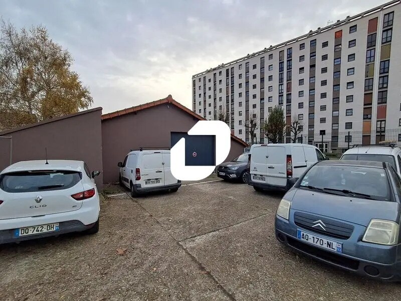 Industrial in L'HAY-LES-ROSES for sale Building Photo- Image 1 of 17