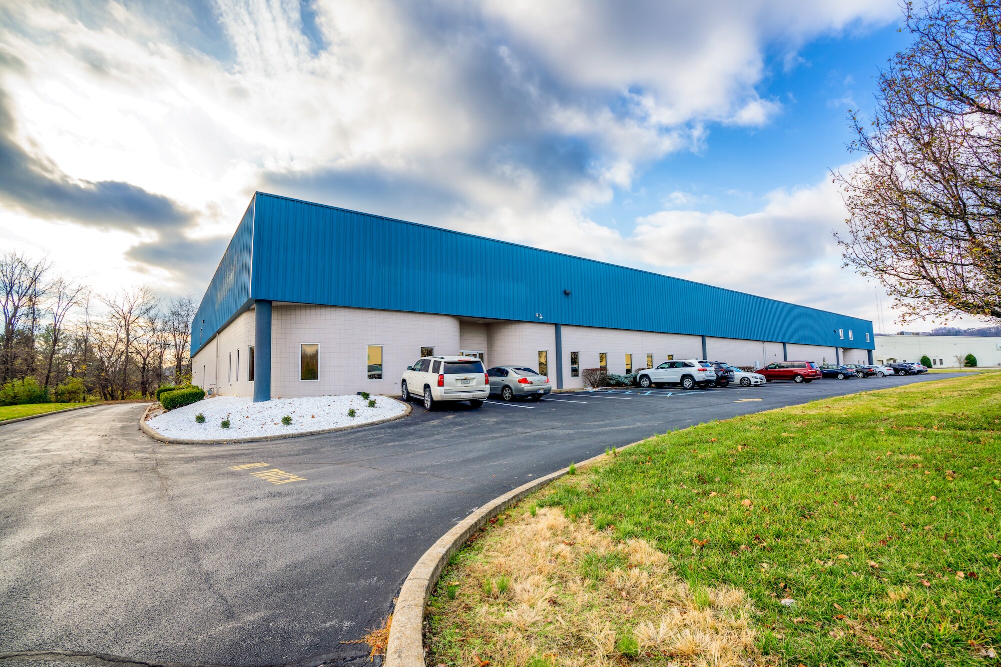 621-623 Park East Blvd, New Albany, IN for sale Building Photo- Image 1 of 1