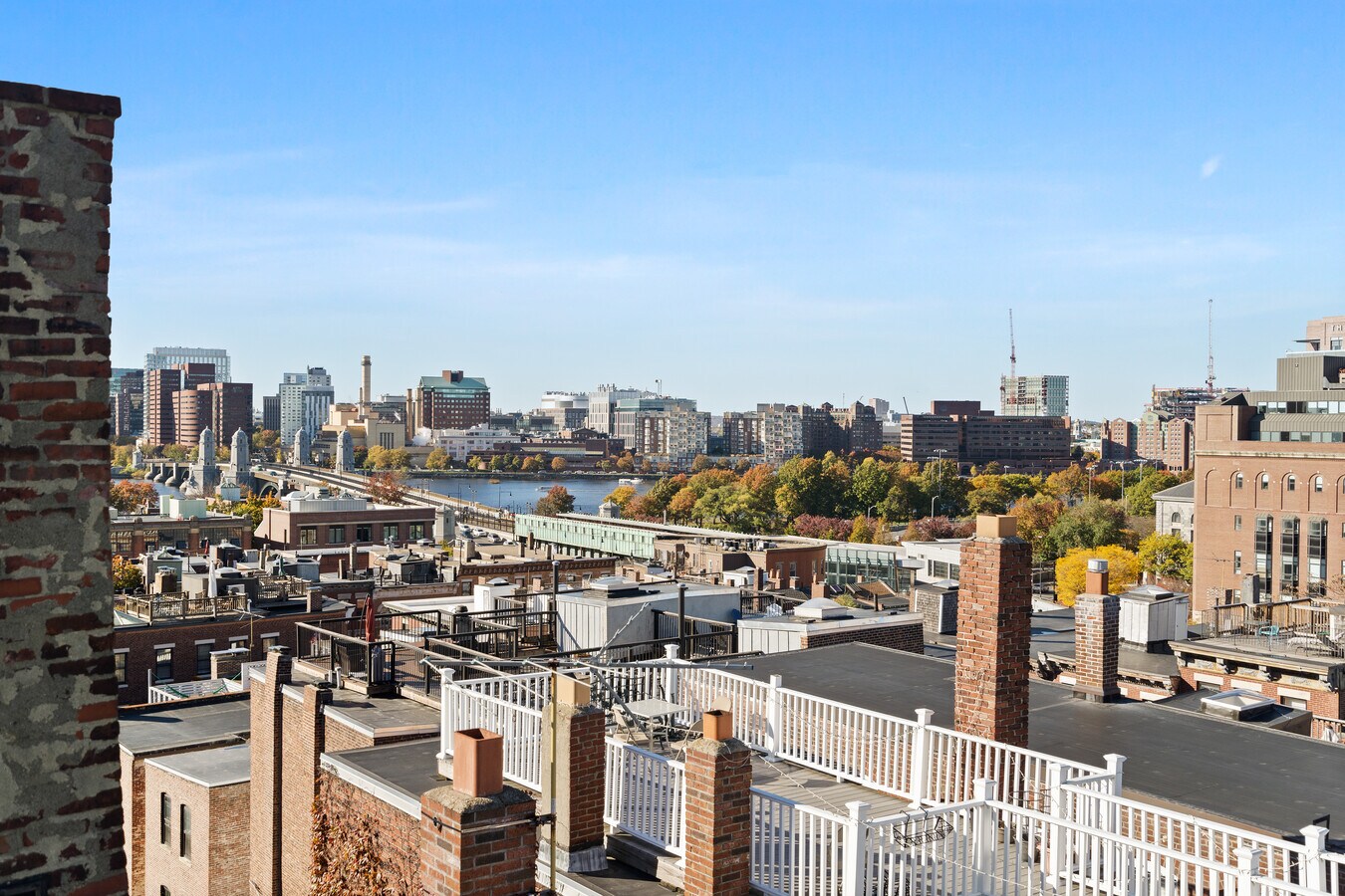 35 Grove St, Boston, MA 02114