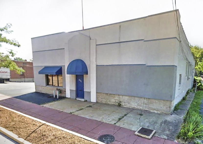 2701 Woodson Rd, Overland, MO for sale - Building Photo - Image 1 of 1