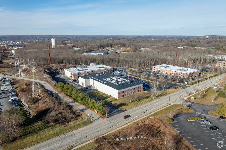 900 Highland Corporate Dr, Cumberland, RI for sale - Aerial - Image 3 of 4