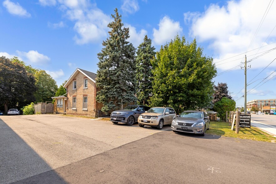 2321 Major Mackenzie Dr, Vaughan, ON for sale - Building Photo - Image 3 of 11